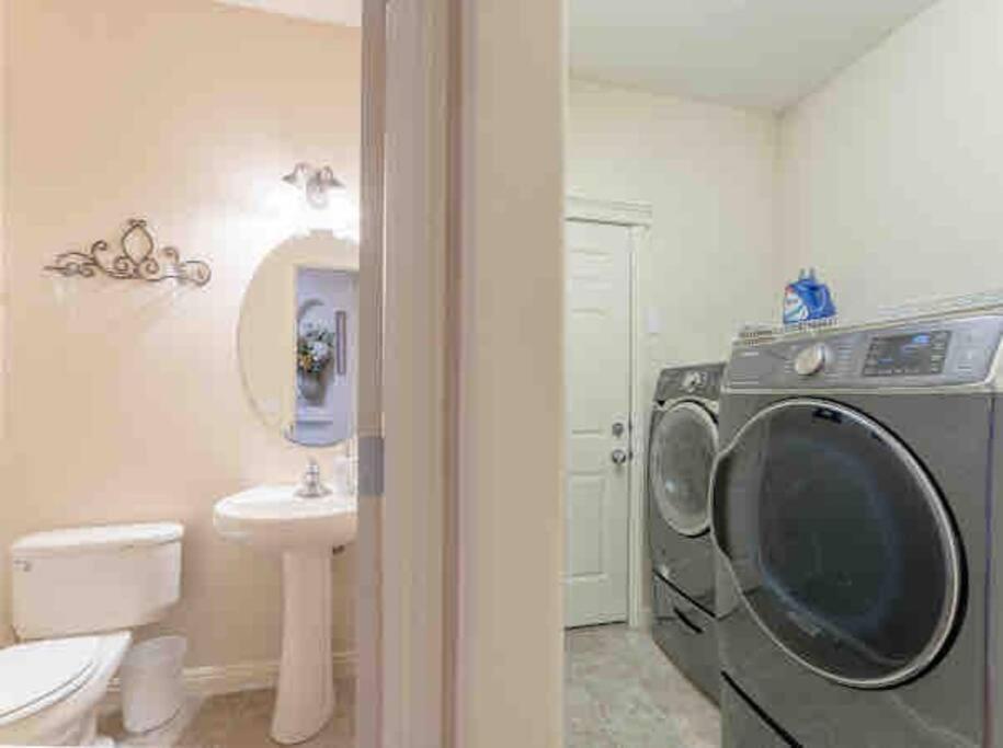 Villa 2500 Sq House In Springbank Hill Bl 261818 à Calgary Extérieur photo