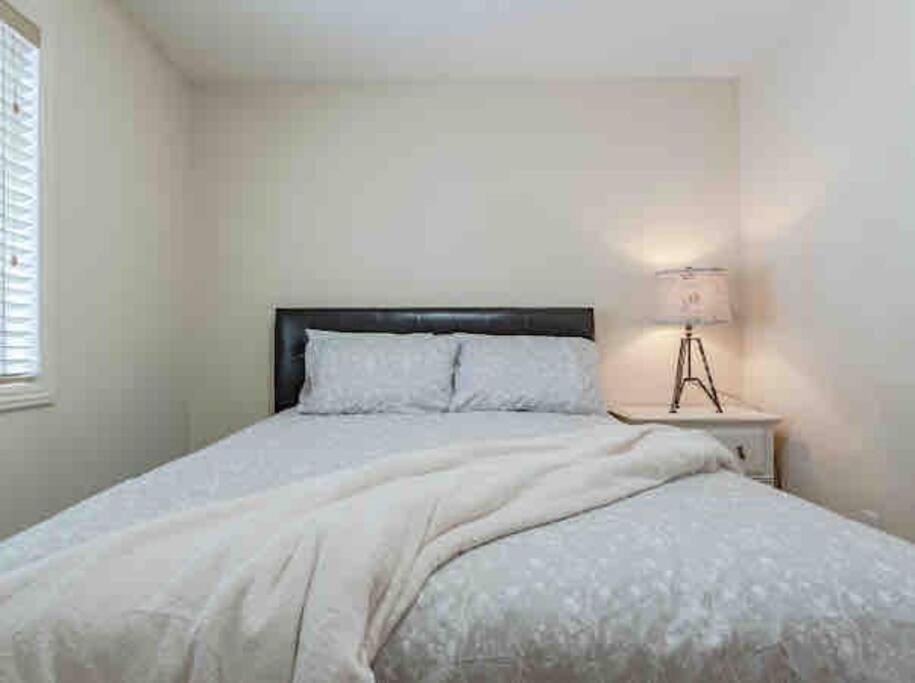 Villa 2500 Sq House In Springbank Hill Bl 261818 à Calgary Extérieur photo