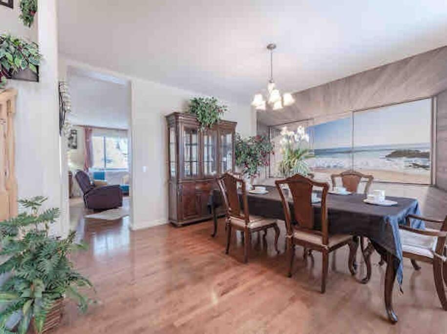 Villa 2500 Sq House In Springbank Hill Bl 261818 à Calgary Extérieur photo